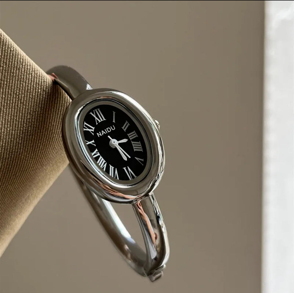 Aera watch