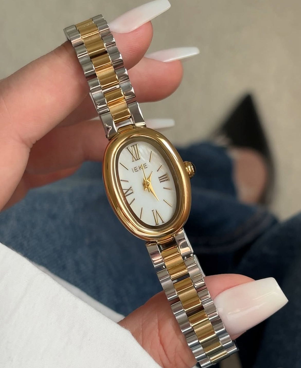 Elin Watch