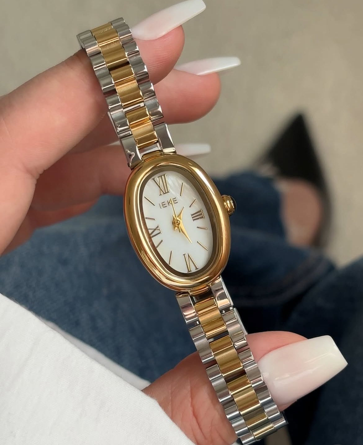 Elin Watch