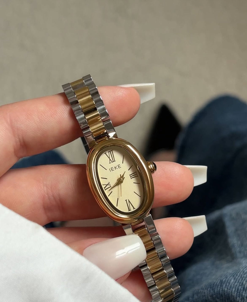 Elin Watch