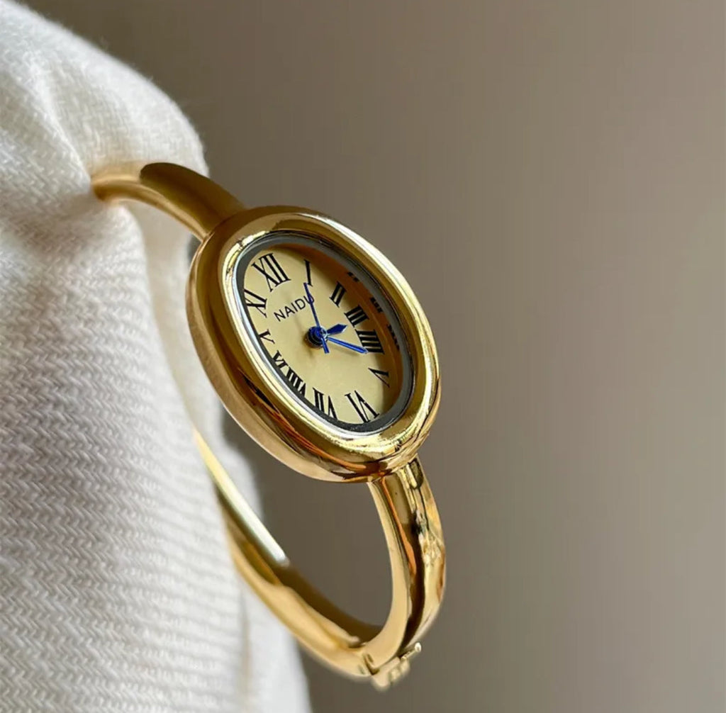 Aera watch